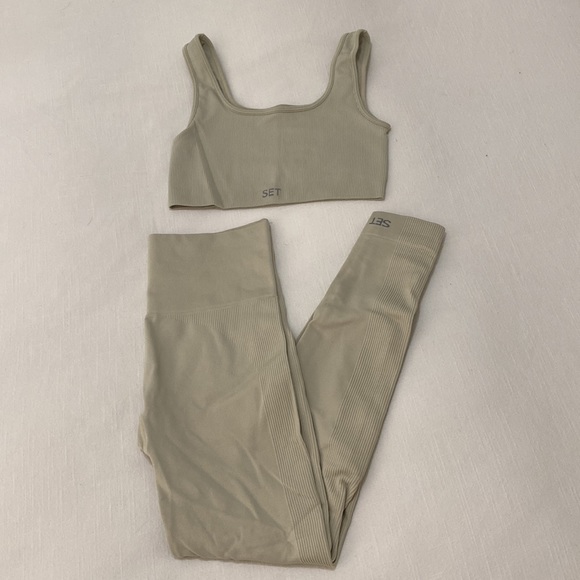 SET Active Oat Milk Leggings and Sports Bra - Picture 2 of 3